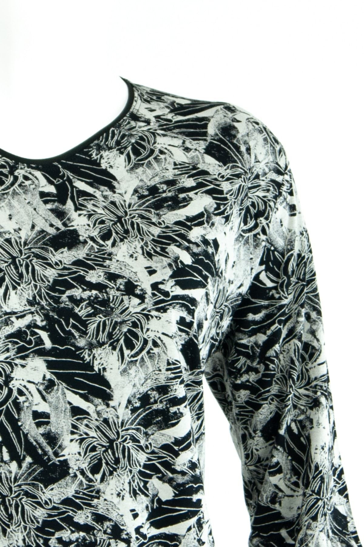 Kadın Begüm Desenli Uzun Kollu Hafif V Yaka Likralı Viskon Penye Kumaş Anne Bluz